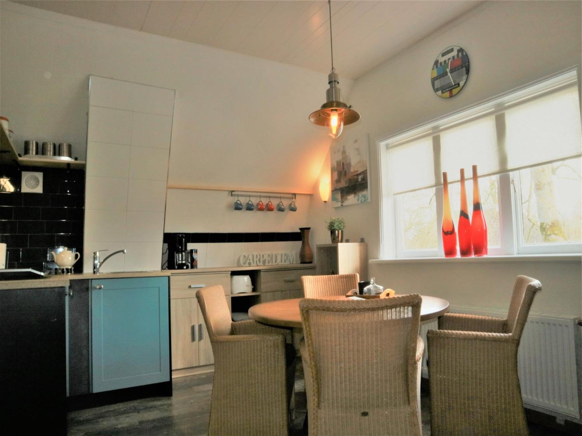 Lodge In Giethoorn With Breakfast Exterior photo